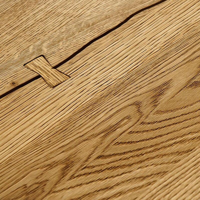 Colección Rústica de Mesas de Comedor Ikulls: La Fuerza del Roble Macizo en Tu Hogar