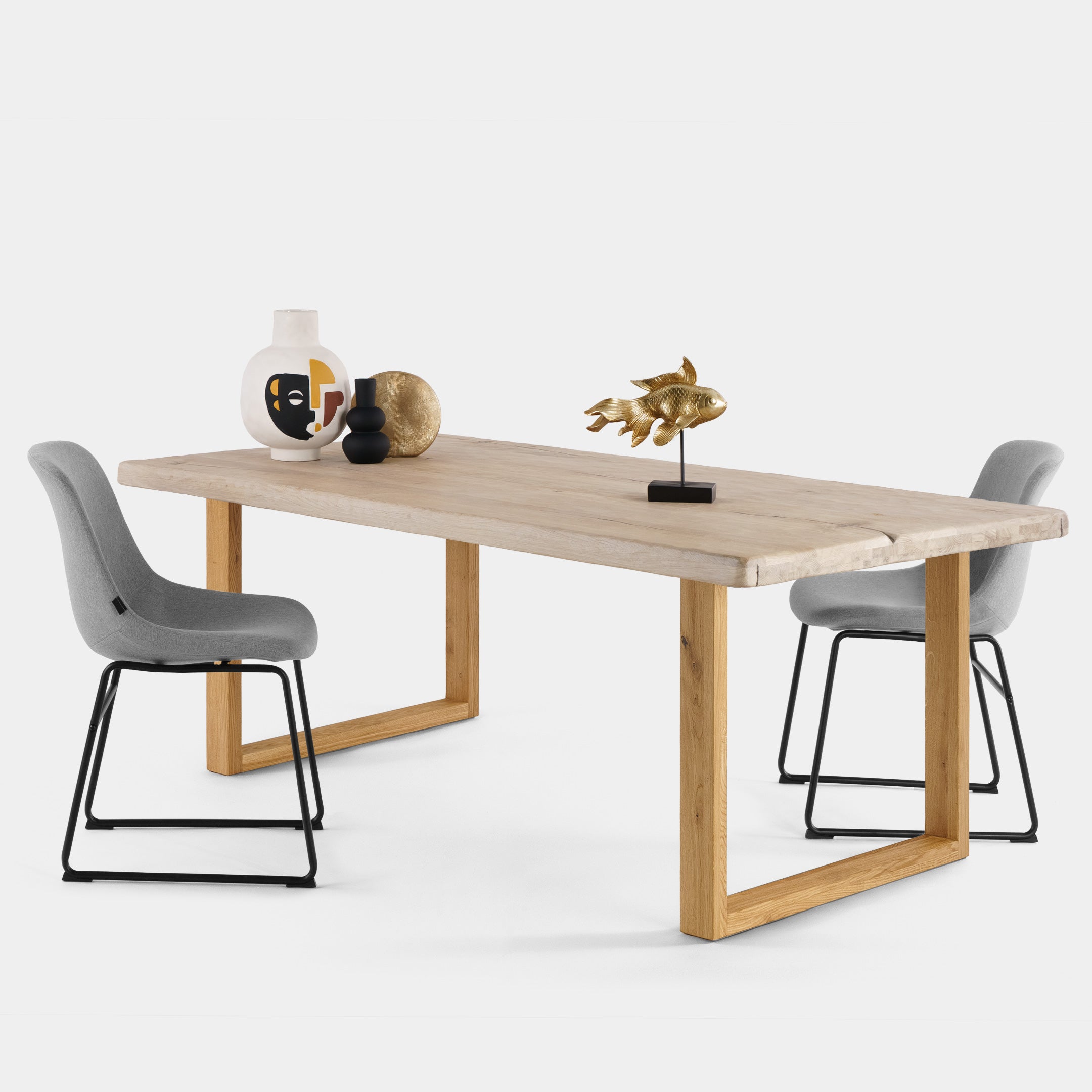 Table à manger rustique avec relief en bois de chêne massif blanchi et pieds en bois de chêne massif U