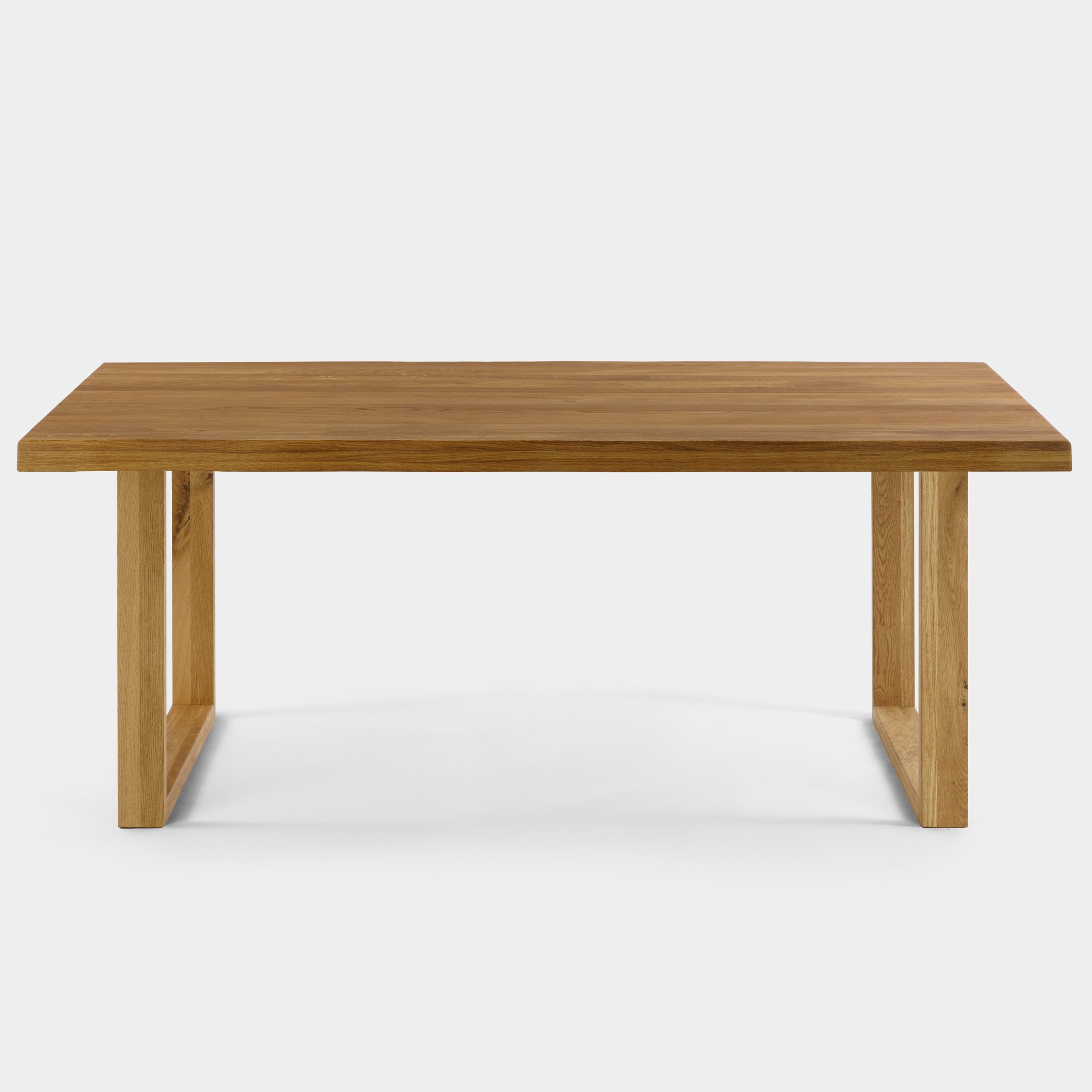 Mesa de Comedor Rustica de Madera Maciza de Roble Ambar Ondulada y Patas madera de Roble Macizo U