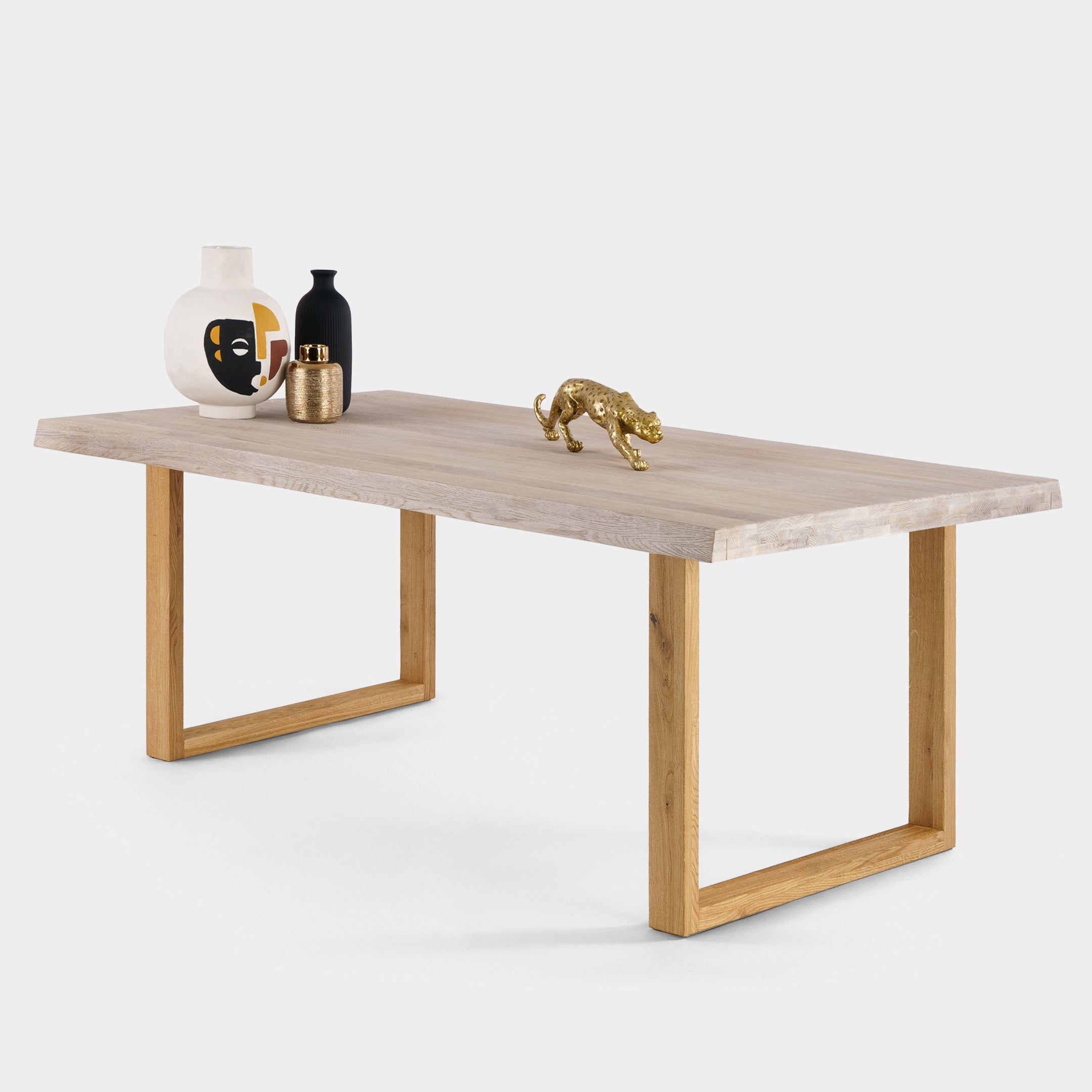Mesa de Comedor Rustica de Madera Maciza de Roble Blanqueado Ondulada y Patas madera de Roble Macizo U