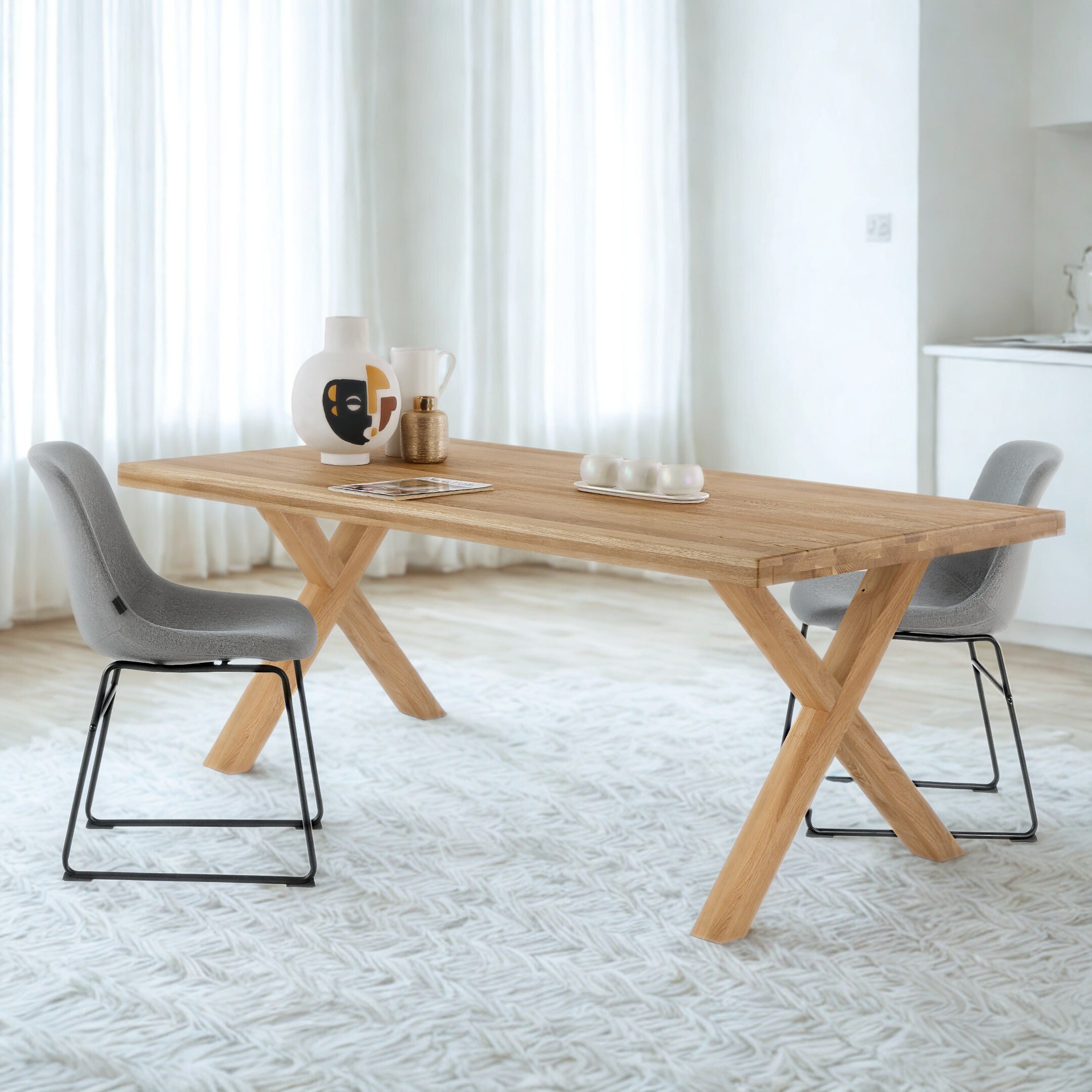 Mesa de comedor rústica de roble macizo natural con patas en X de roble, canto ondulado