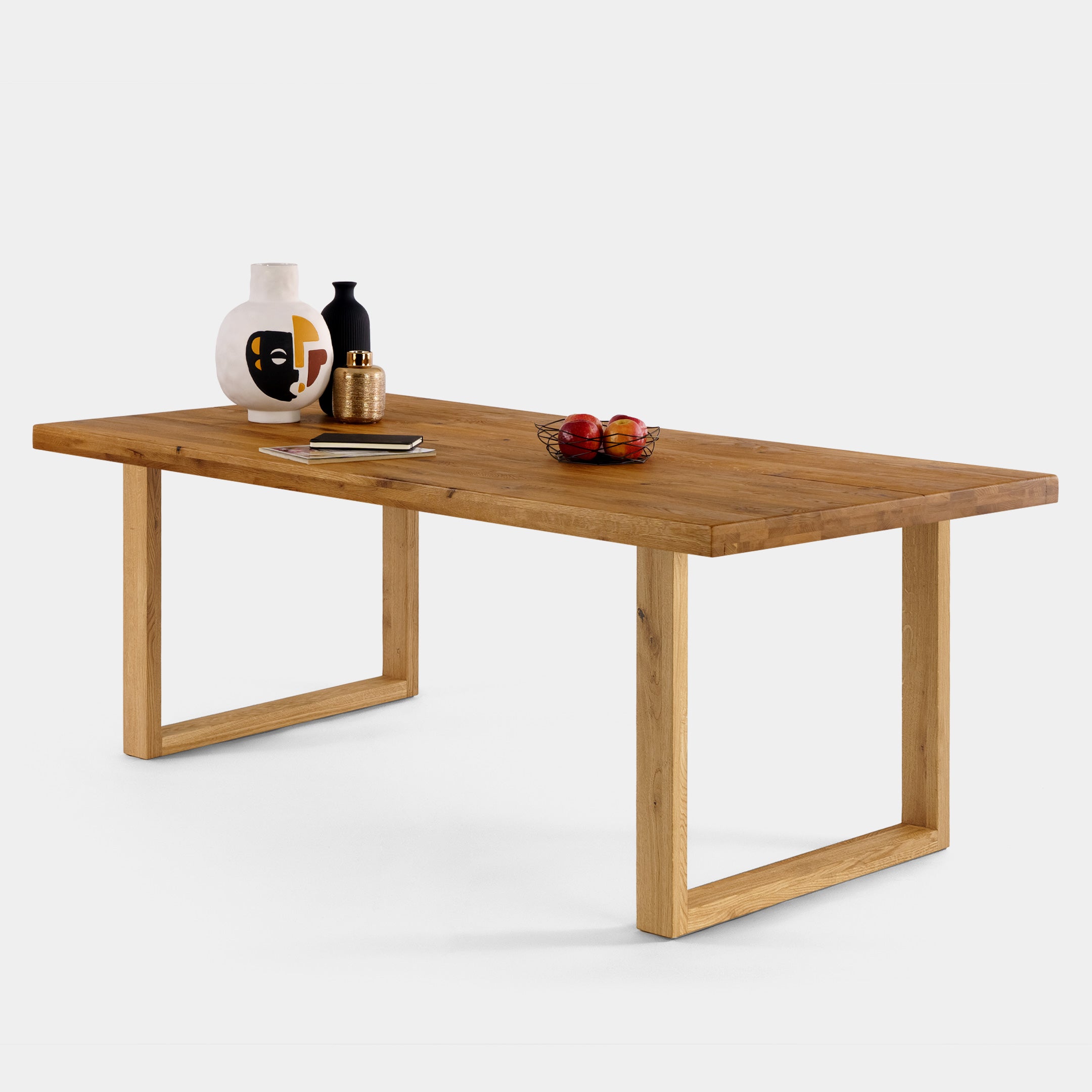 Mesa de Comedor de Roble Macizo Ámbar, Canto Recto, Patas U de Roble