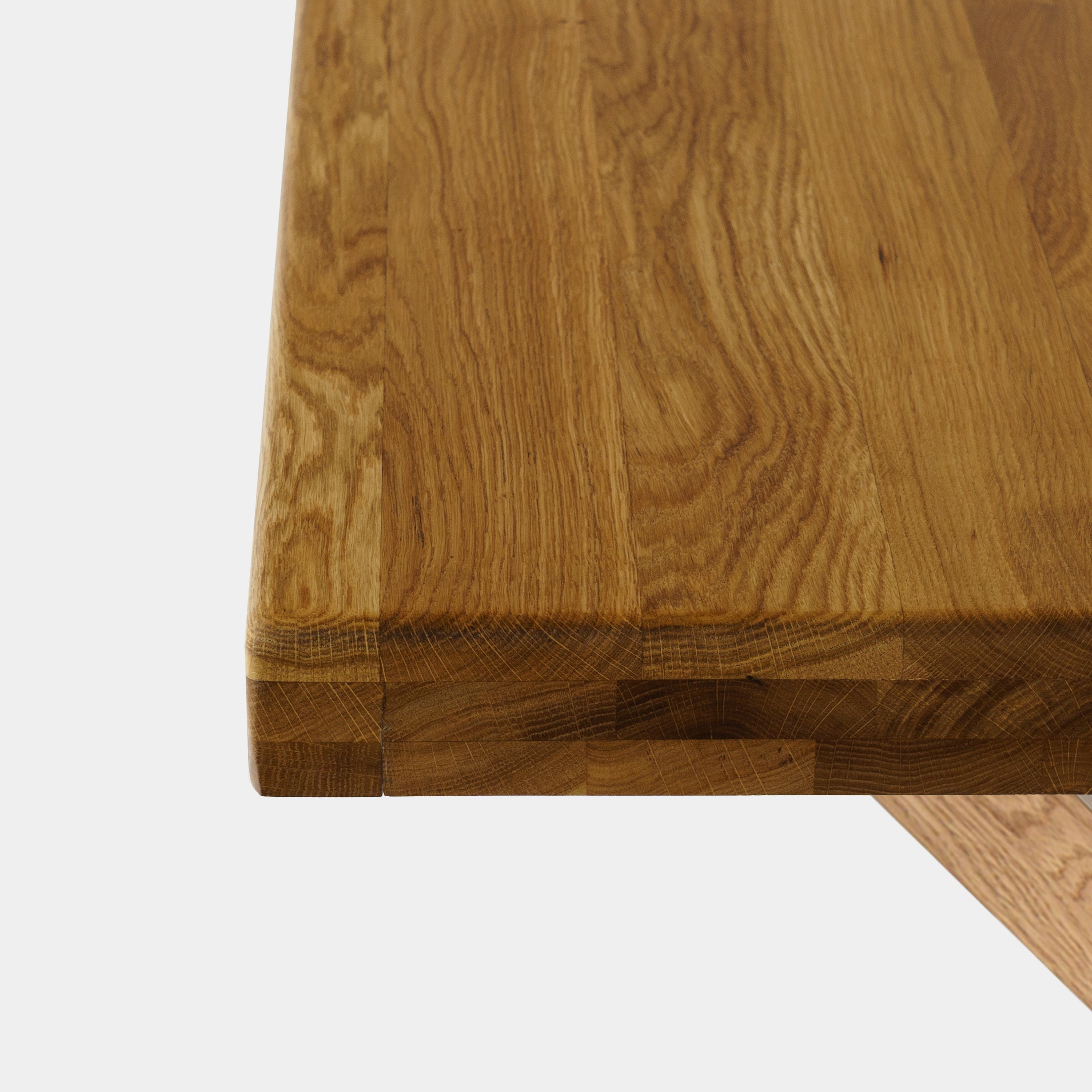 Mesa de Comedor de Roble Macizo Ámbar, Canto Recto, Patas X de Roble