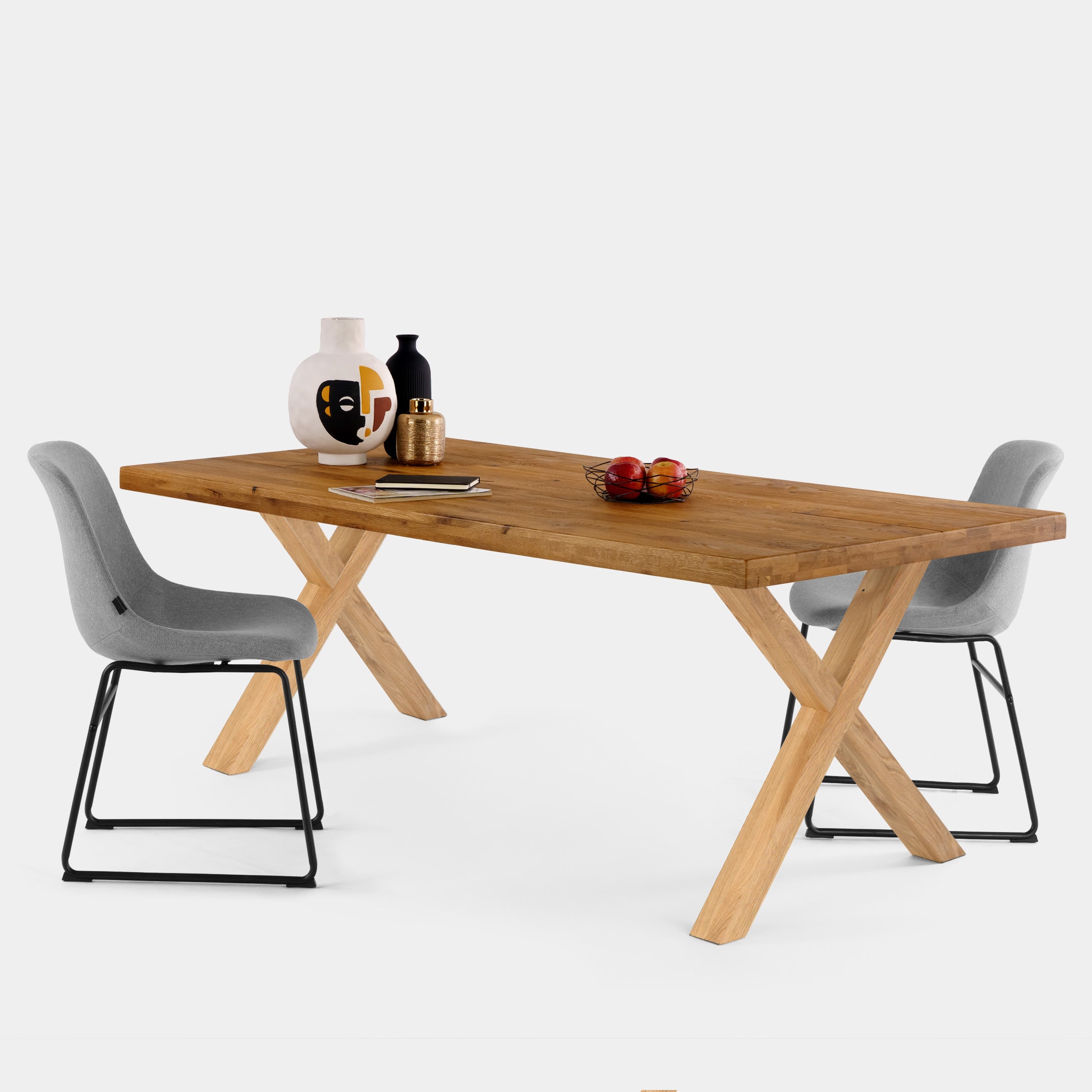 Mesa de Comedor Rústica de Roble Macizo Ambar con Patas de Roble en X y Canto Recto