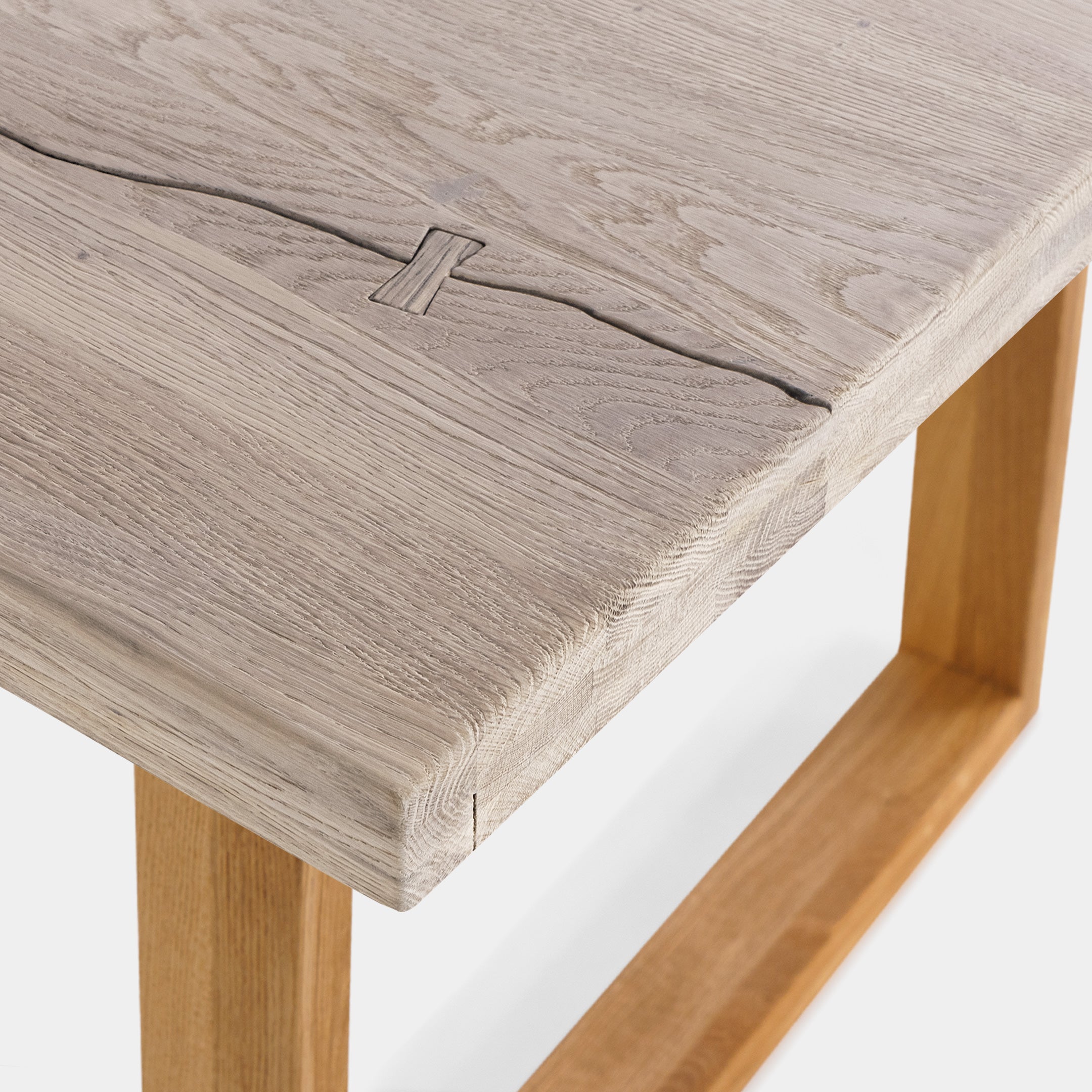Table de salle à manger rectangulaire rustique en bois massif de chêne blanchi et pieds en bois de chêne massif U