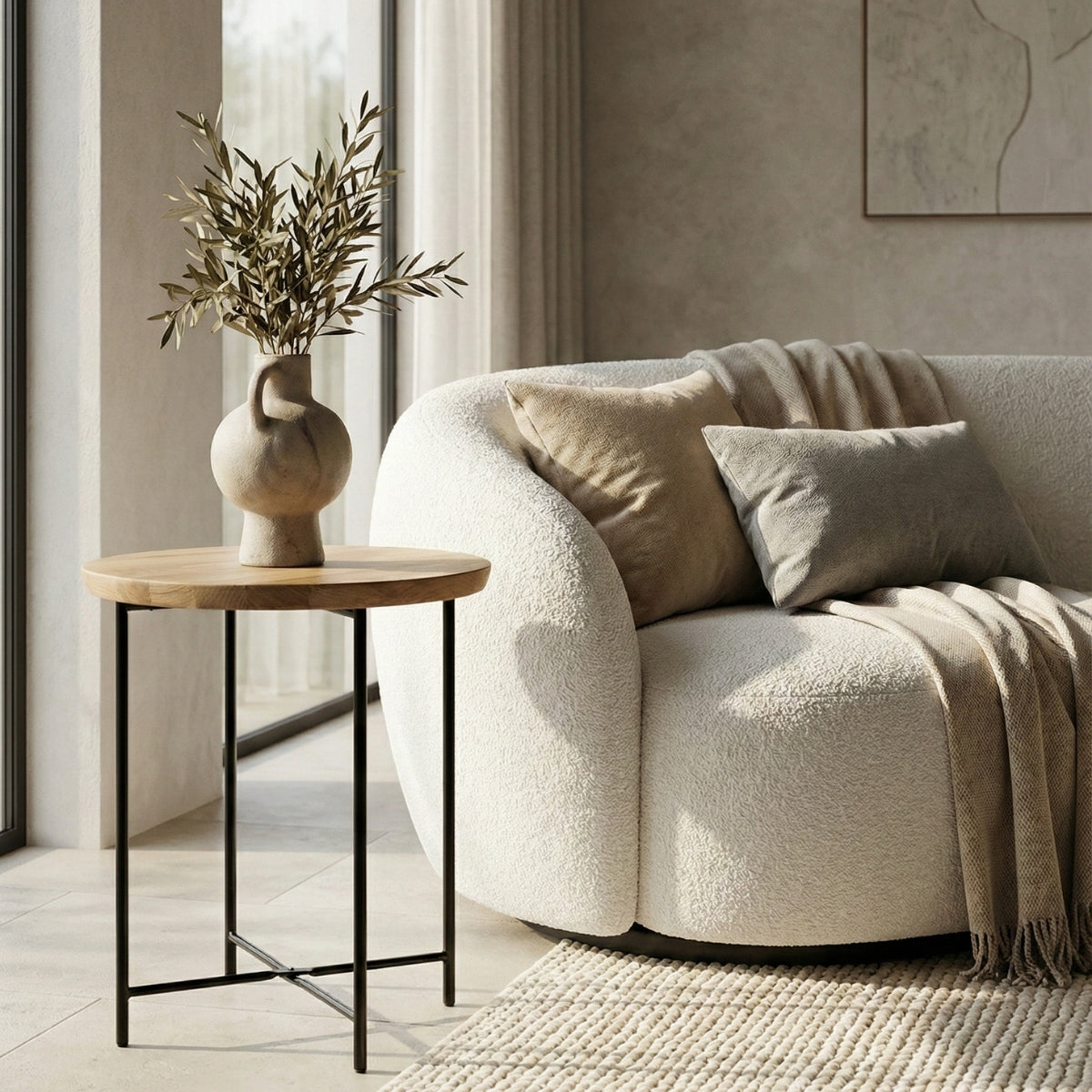 Mesa auxiliar AXIS Ø50 cm de roble macizo | Acabado natural barnizado + acero negro pintado al horno