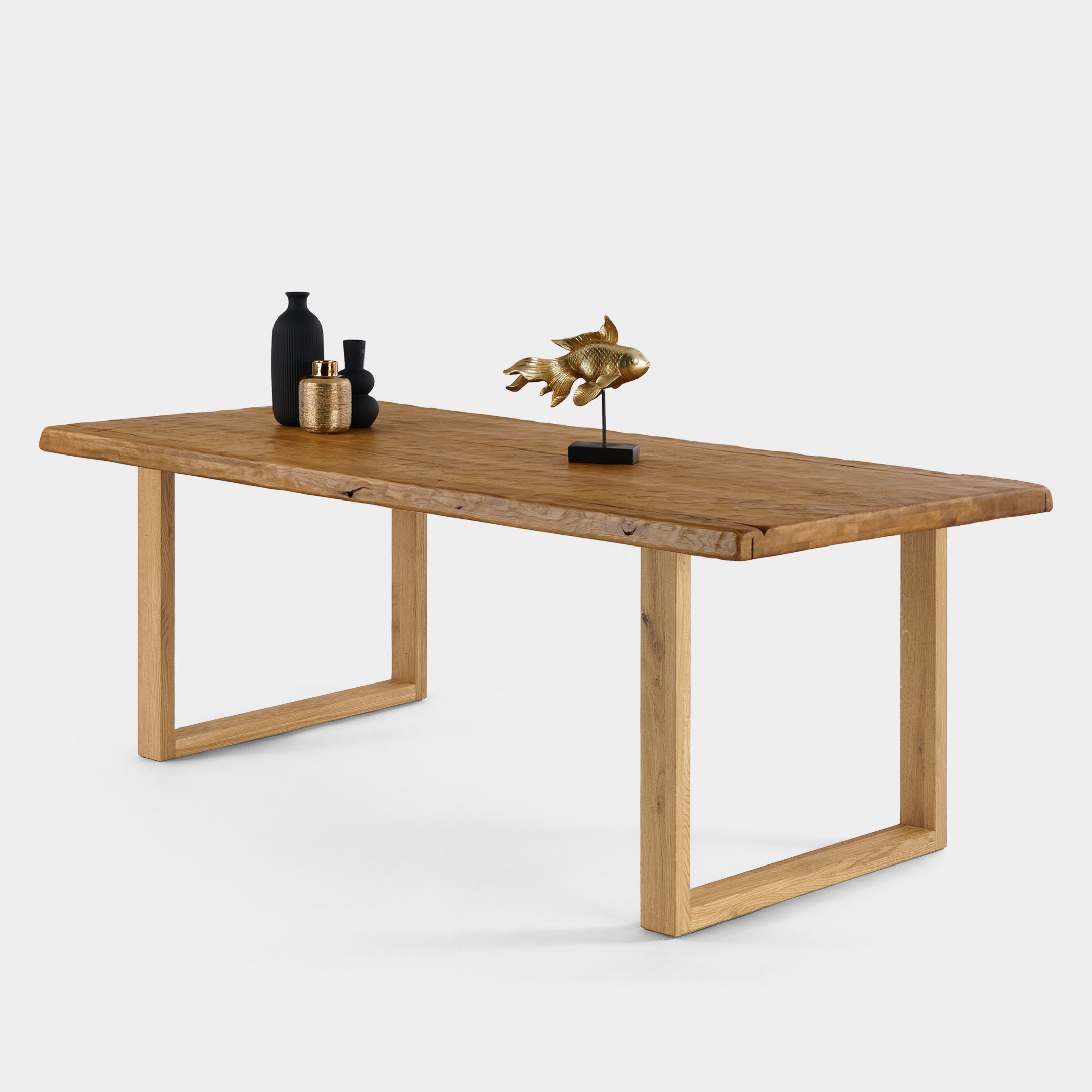 Mesa de Comedor Rustica con Relieve de Madera Maciza de Roble Ambar y Patas madera de Roble Macizo U