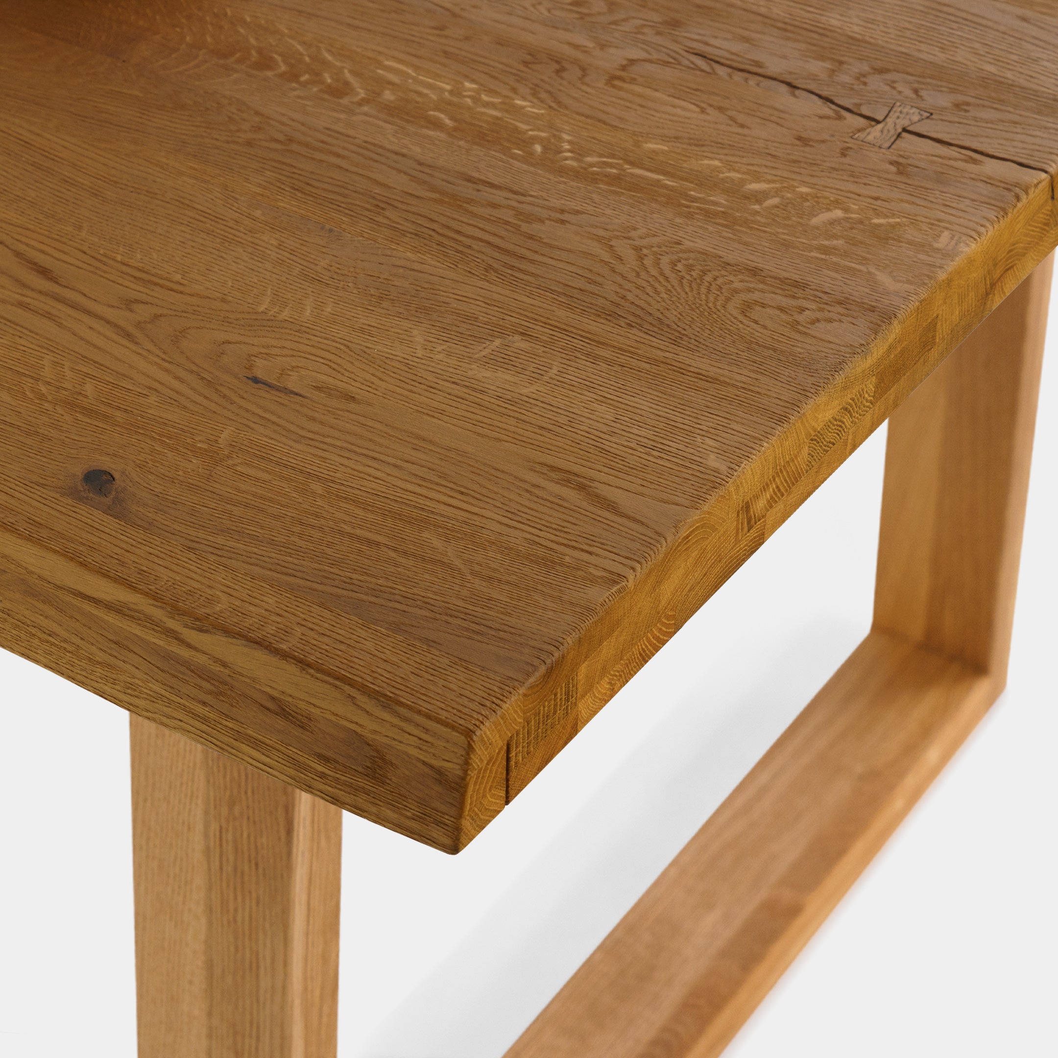 Table à manger rustique en bois de chêne ambré ondulé massif et pieds en bois de chêne massif U